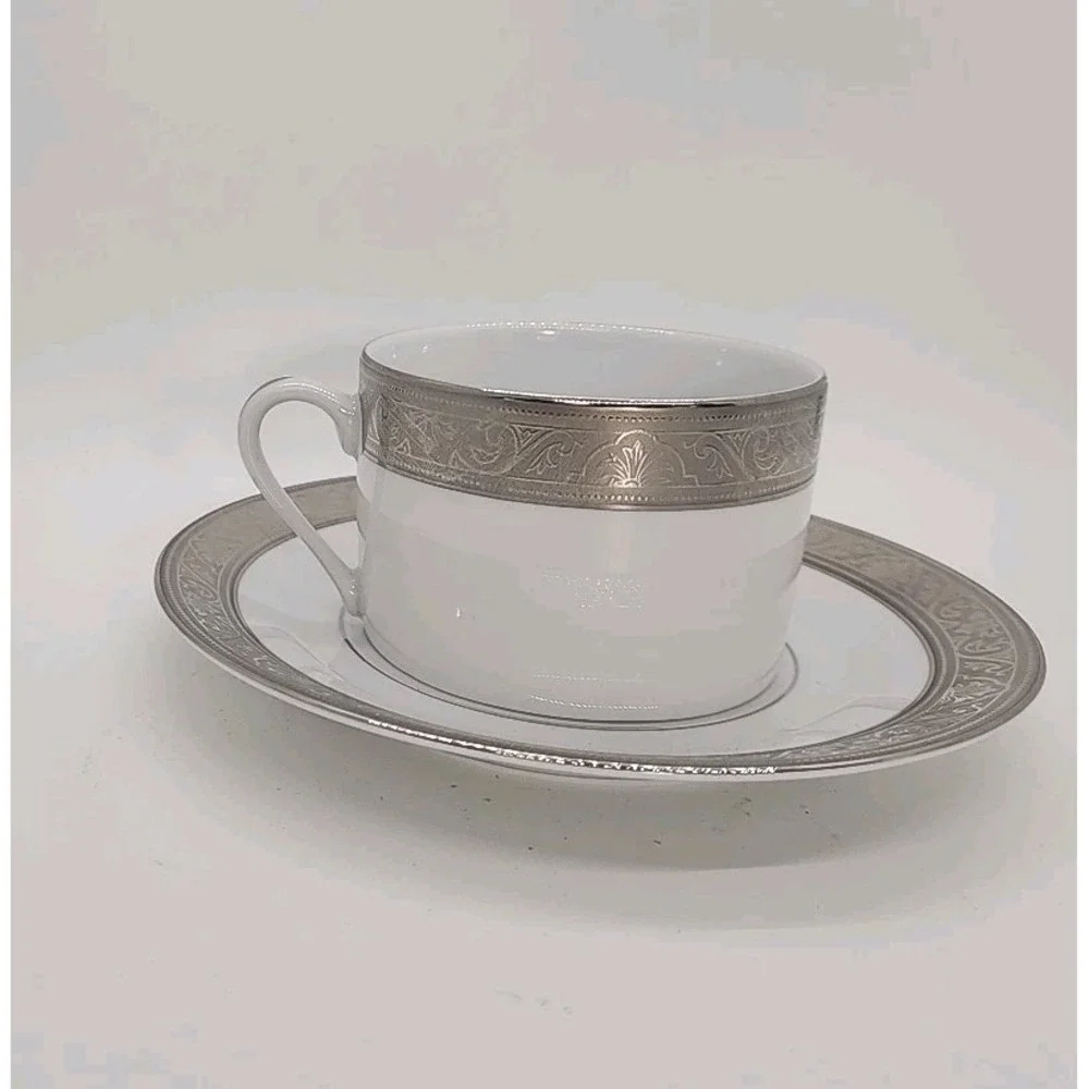 NEW Philippe Deshoulieres Trianon Platinum‎ Flat Cup& Saucer Set Tea Cup